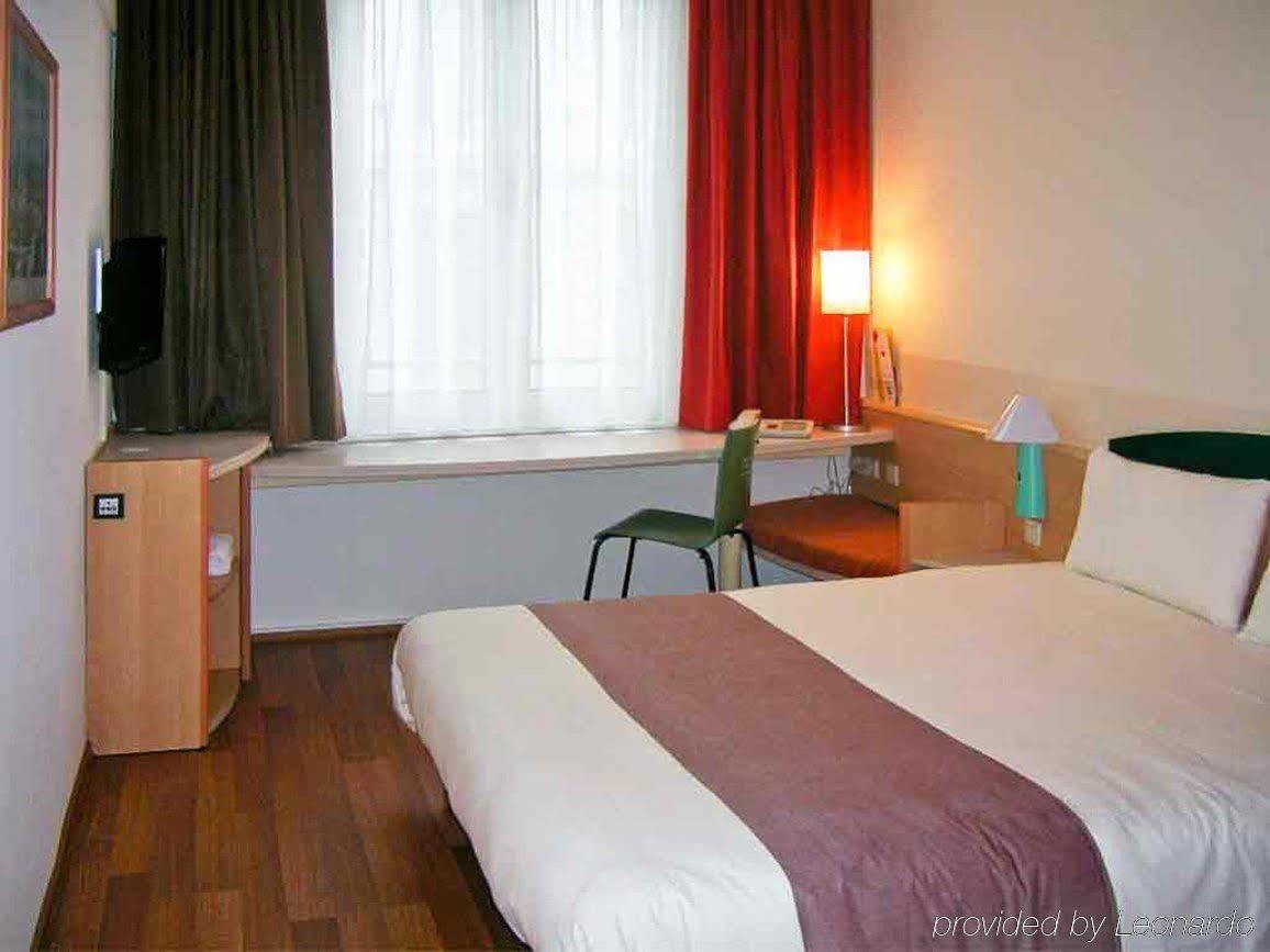 Ibis Hotel Hamburg Alster Centrum Hamburgo Exterior foto